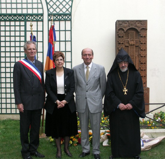 Charenton 2007 - Le Khatchkar --- Cliquer pour agrandir