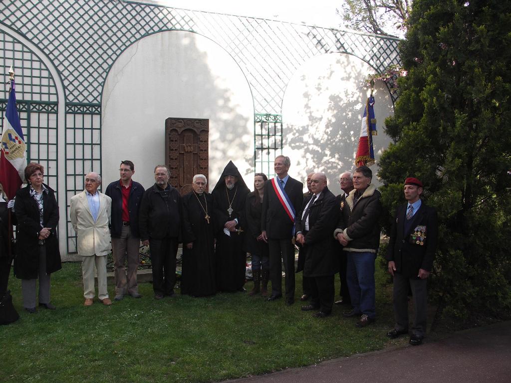 Charenton 2008 - Le Khatchkar --- Cliquer pour agrandir