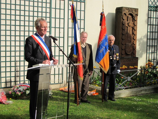 Charenton 2010 - Le Khatchkar --- Cliquer pour agrandir