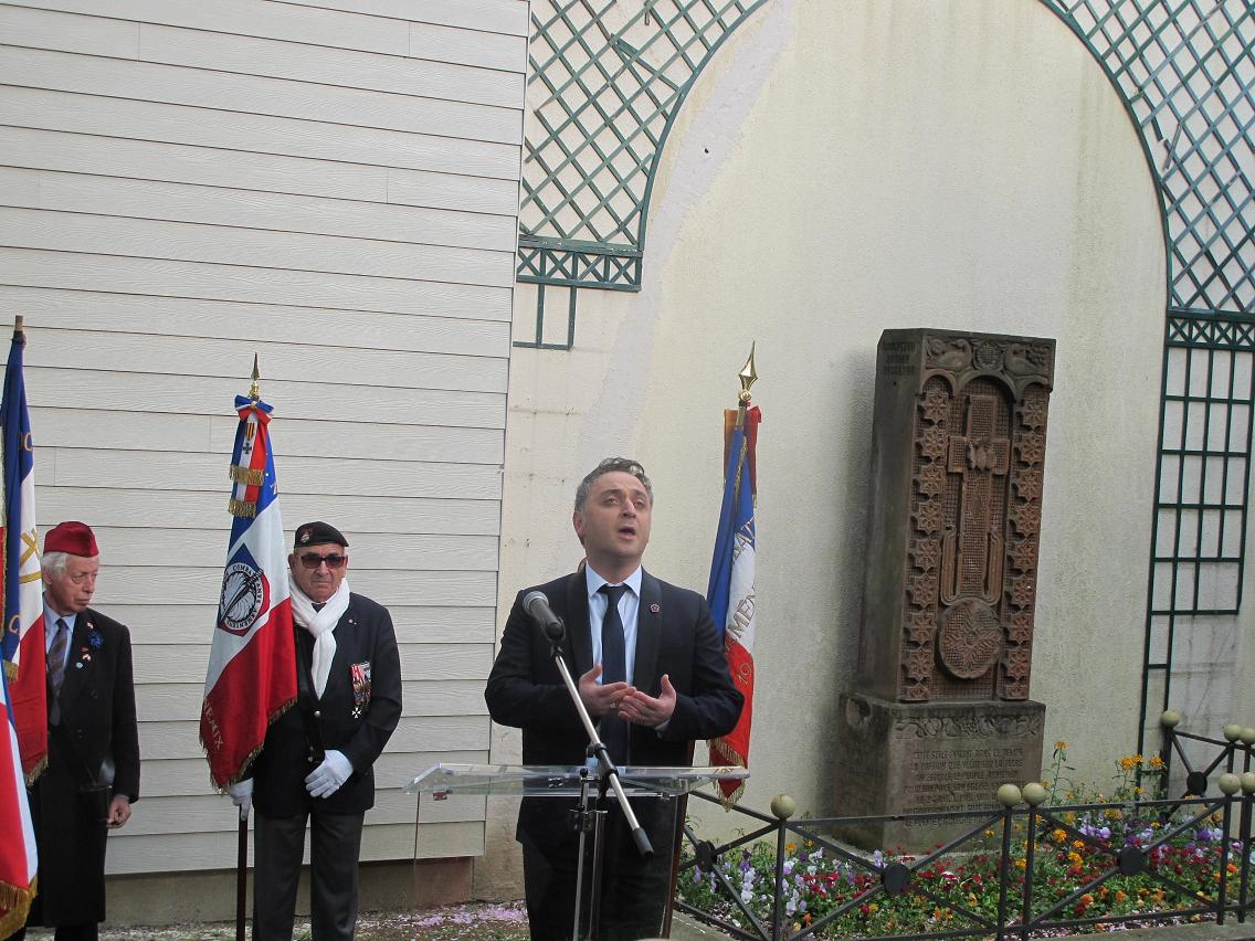 Charenton 2014 - Le Khatchkar --- Cliquer pour agrandir