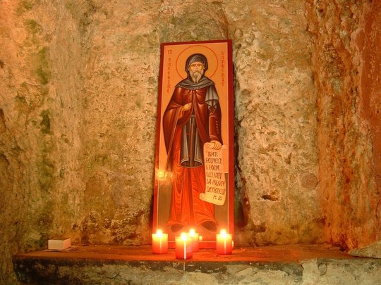 Intérieur de la grotte, jour de procession --- Cliquer pour agrandir