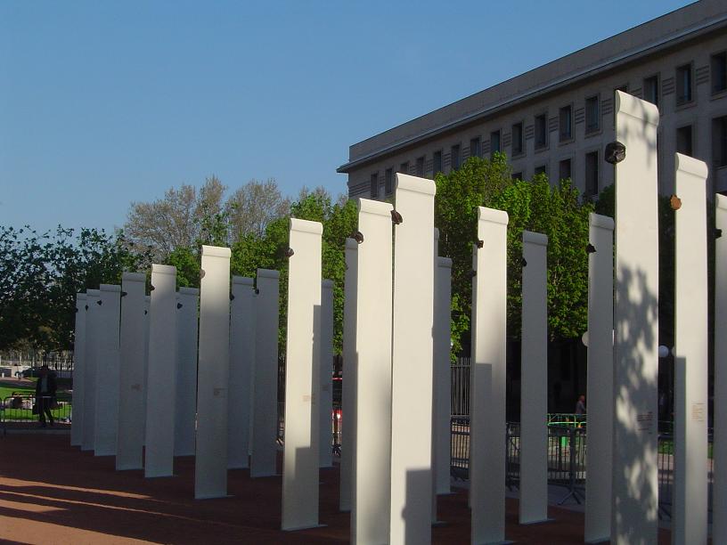 Le Mémorial --- Cliquer pour agrandir