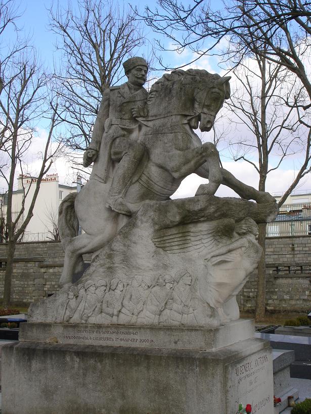 Statue équestre du Général Antranik (photo JPH) --- Cliquer pour agrandir