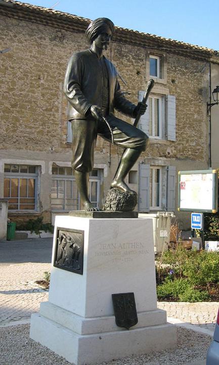 Statue de Jean Althen --- Cliquer pour agrandir