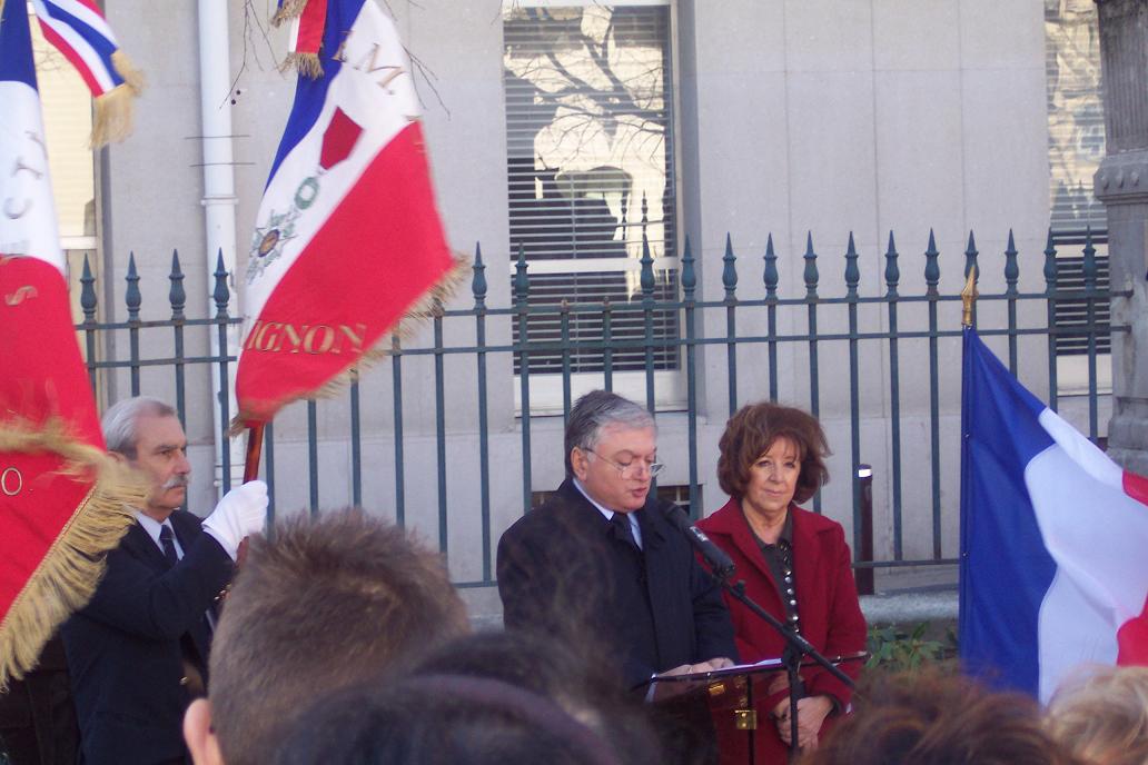 Son Excellence Edward NALBANDIAN, Ambassadeur d’Arménie et Madame Marie-José ROIG, Député maire d’Avignon --- Cliquer pour agrandir