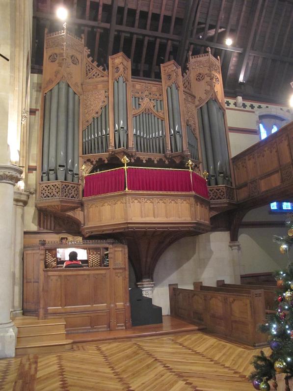 Saint-Yeghishe, Orgue --- Cliquer pour agrandir