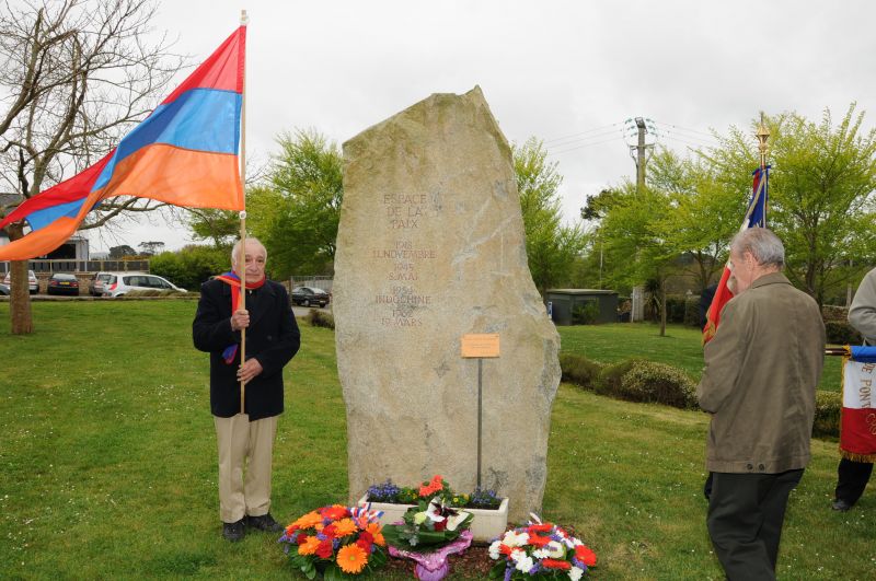 Le menhir, support de mémoire --- Cliquer pour agrandir