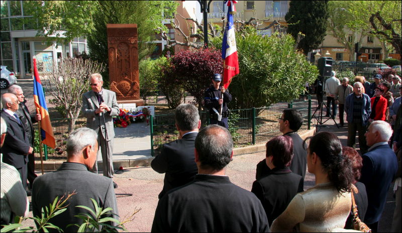 Cérémonie du 24 avril 2009<br> commémoration du génocide arménien de 1915. --- Cliquer pour agrandir