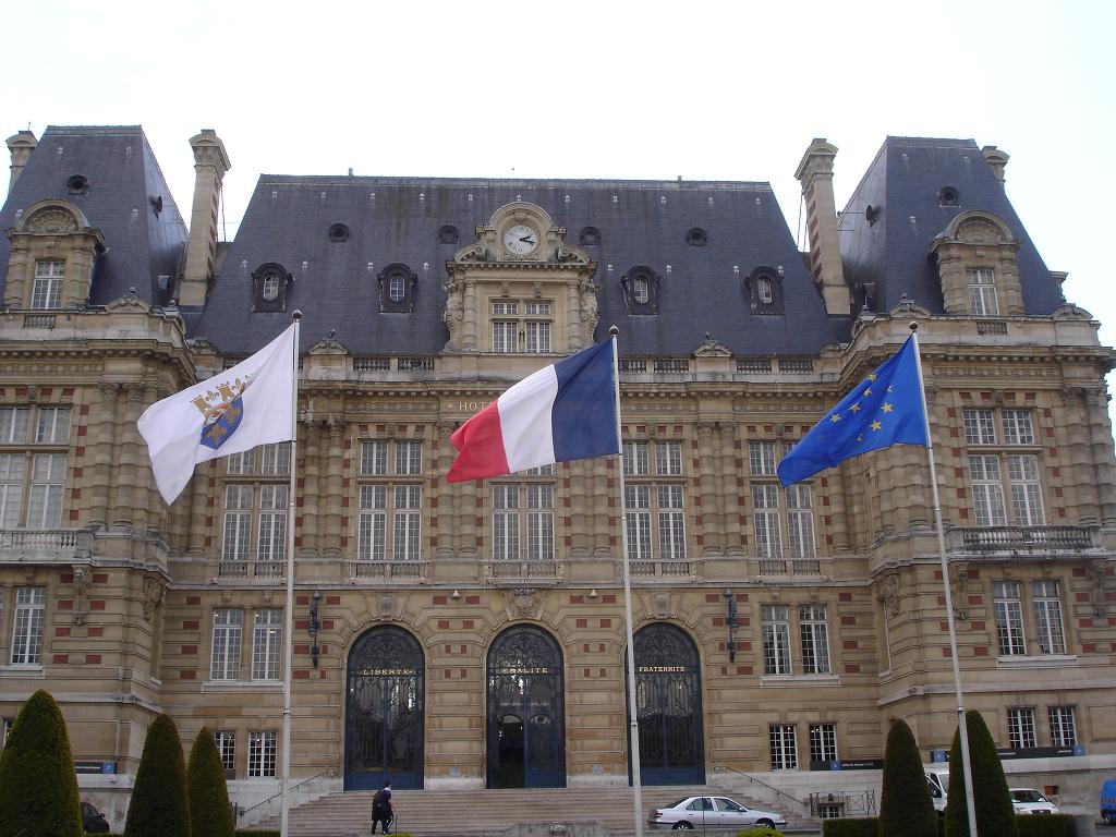 Façade de la Mairie de Versailles  (photo JPH, 27/05/2010) --- Cliquer pour agrandir