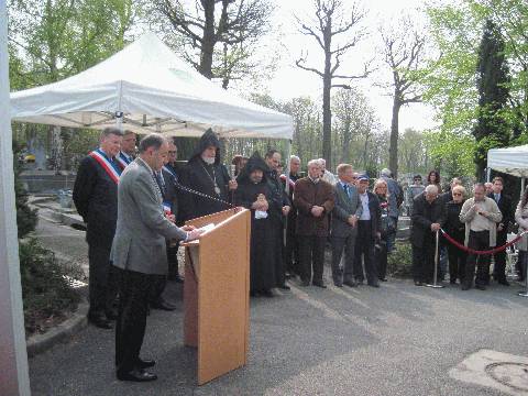 Allocution de HraIr Heratchian, président de l’association cultuelle paroissiale de l’Eglise Apostolique Arménienne de Chaville  --- Cliquer pour agrandir