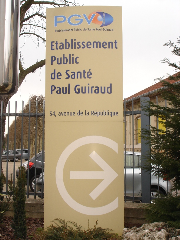 Entrée de l'établissement (photo JPH, 12/03/2010) --- Cliquer pour agrandir